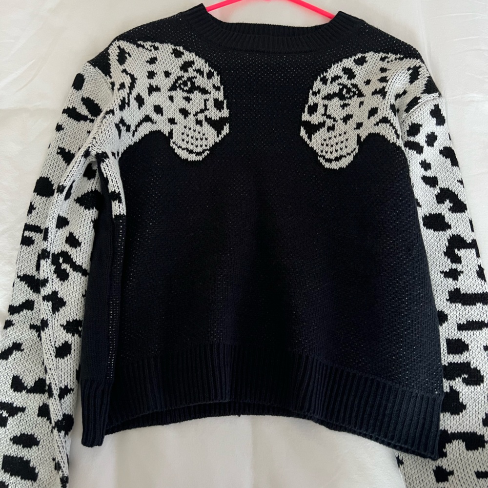Aqua tiger sweater